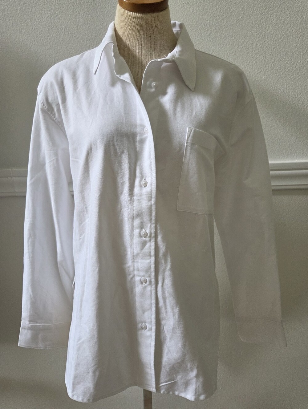 PINK Victoria's Secret White Women Casual Button-Down Shirt Size L - Picture 3 of 10